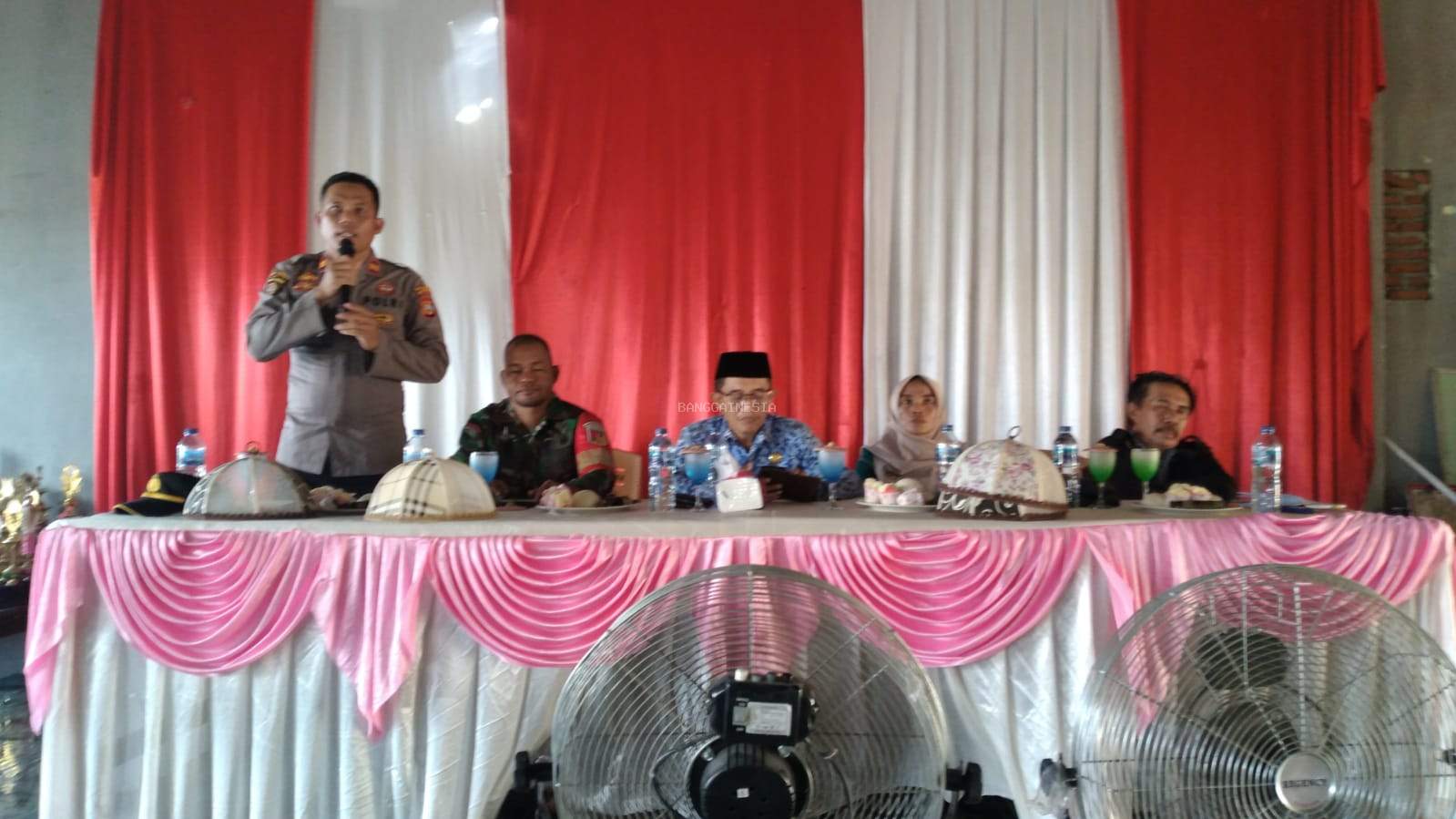 Wakapolsek Batui Hadiri Rapat Unsur Forkopimcam dan Orang Tua Siswa di SMA 1 Batui
